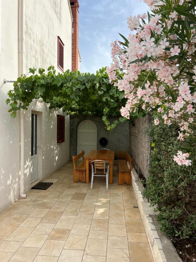Apartmani Tonko Račišće Extérieur photo